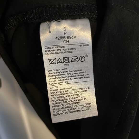 Banana Republic Sleeveless Solid Black Suede Boxy Top - Picture 7 of 7